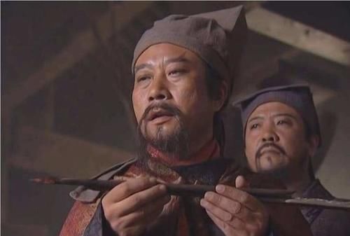 老大|在重大的招安问题上,梁山老大宋江真正的错误到底是什么?