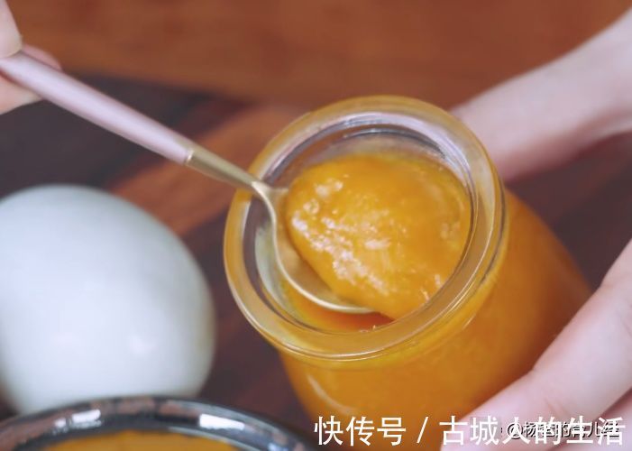 家教|在家教你做美味的蛋黄酱,简单4步就能完成,孩子爱吃的鲜香酱料