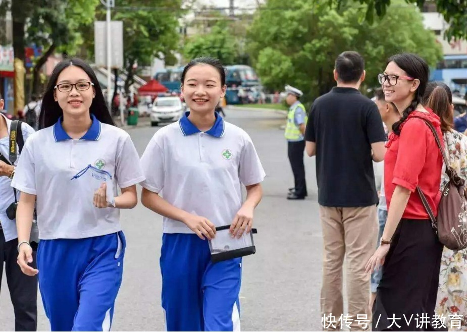 薪资|毕业多年才发现，文科生与理科生之间的差距，简直是大相径庭