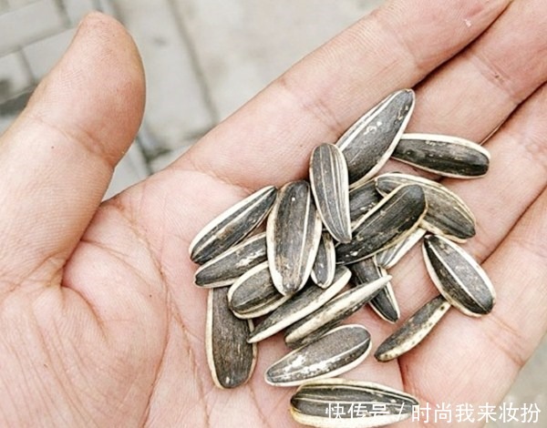 零食|30年前的国产零食,赌一箱辣条,全吃过的孩子都上学了