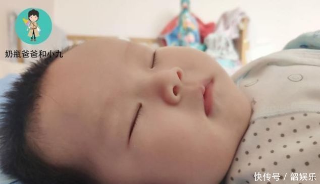 新手妈妈|宝宝沾床醒让新手妈妈日夜煎熬,爸爸三招轻松改掉宝宝抱睡习惯