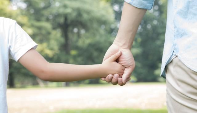 自己拿命生的孩子，从爱不释手到“讨厌至极”，背后原因很扎心