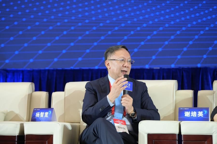 近视|青少年近视防控“神药”“利器”哪个最有效？专家都说到它，暑假赶紧落实