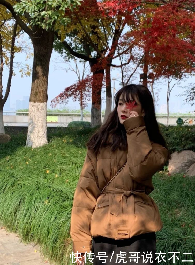 谁说冬季羽绒服“显胖”？学会搭配这些下装，冬天拒绝臃肿