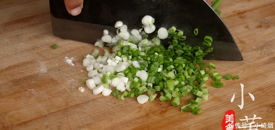 豆腐不要炒着吃了,教你懒人新吃法,5分钟做出全家人的早餐