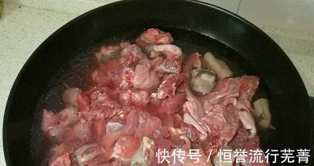 女人|我家冬天最爱吃这个,手脚不再冰凉暖身又暖胃,冬季女人要多吃!