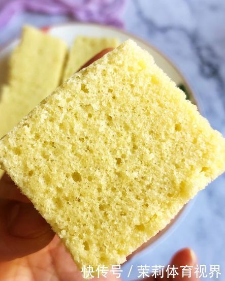 别再用电饭煲做蛋糕了,试试不锈钢盆蒸蛋糕,不分蛋,成功率更高