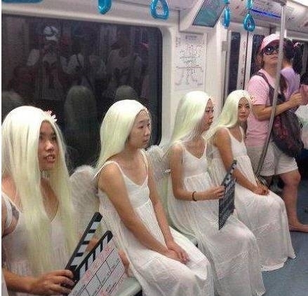 |搞笑图片幽默段子笑话:哈哈,大哥你运气还挺背的啊,别玩了吧?