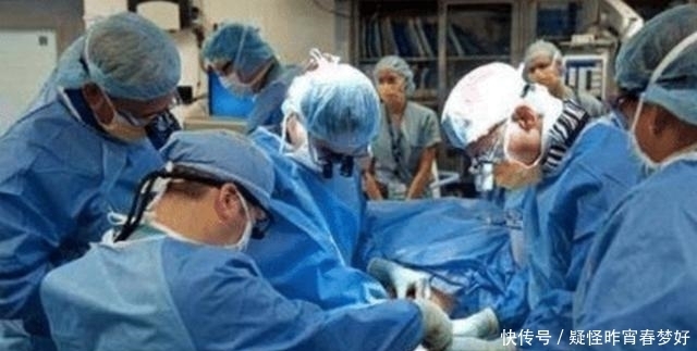 无四肢无嘴唇男子走红,接受手术后成这般,眼神让人心碎!