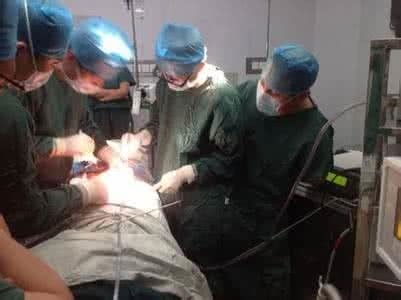 手术|一个晚期癌症患者已经活了7年还健在,他是怎么做到的