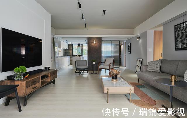过道|35岁姑娘家中的精致场面:110㎡一个人住,全屋温馨又高级