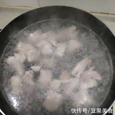 学会这道奶奶家的秘制糖醋排骨，想低调都不行