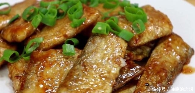 今日推荐:带鱼百吃不厌做法,加1个鸡蛋,好吃无腥味