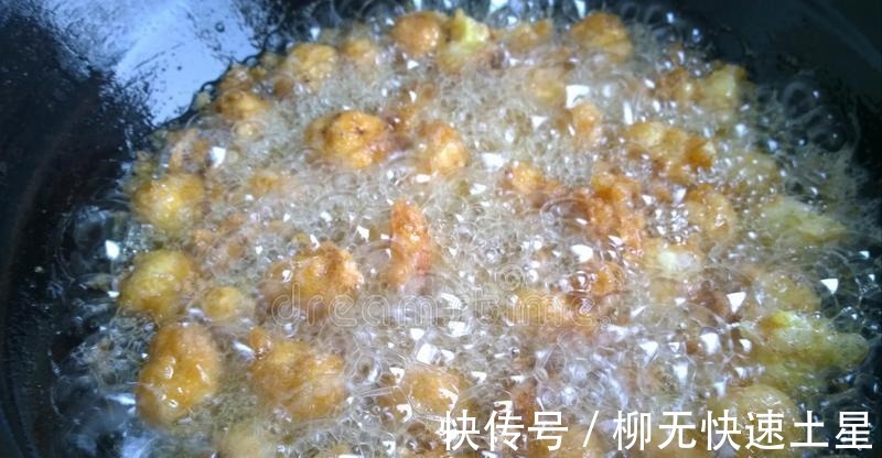 玉米淀粉|炸肉丸，别只会放面粉了，多放3样，丸子外酥里软，凉了也不硬！