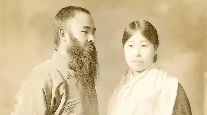 虎图#齐白石把虎画成“病猫”,为什么卖出2800万高价?