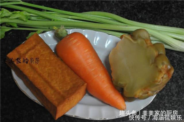 肉包子|此“地摊小吃”火了!2块钱一个,香糯开胃比肉包子还好吃!