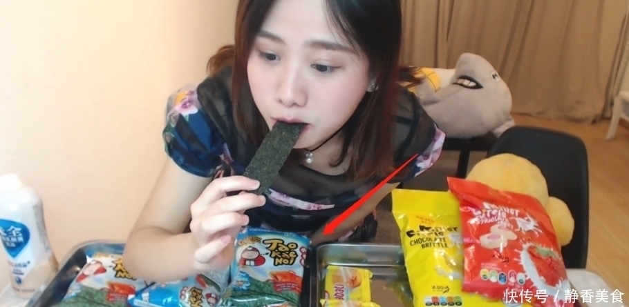 密子君为证明没“假吃”她挑战300个泡芙,站起身后却露馅了