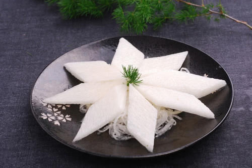 胃不好别发愁,多吃这6种食物,保护胃黏膜,“赶走”幽门螺杆菌