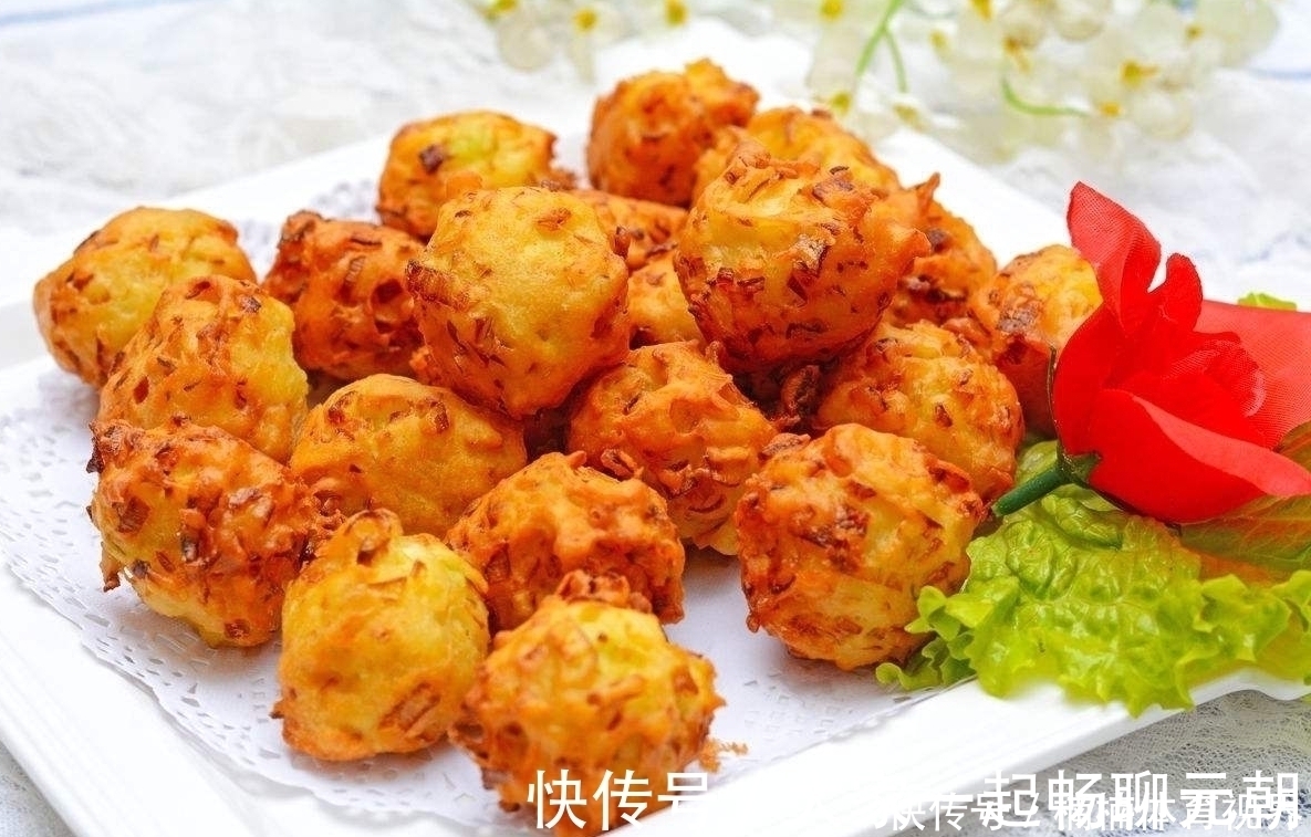 炸猪肉丸子时,直接放到油里炸是不对的,多加一步,丸子外酥里嫩