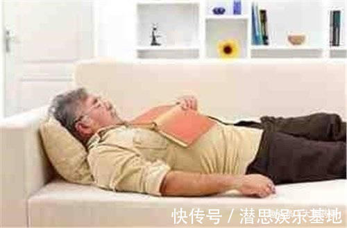 维生素b12|4种养生方法是在假养生,存在健康风险,提醒家人:别再傻傻坚持