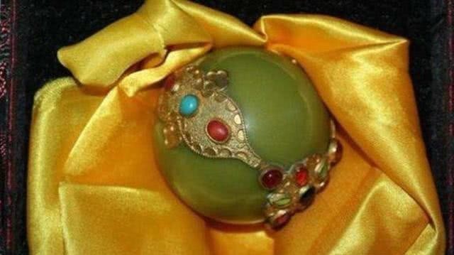 枕头|专家打开一枕头,里面全都是国宝,被证实属于慈禧的贴身丫鬟