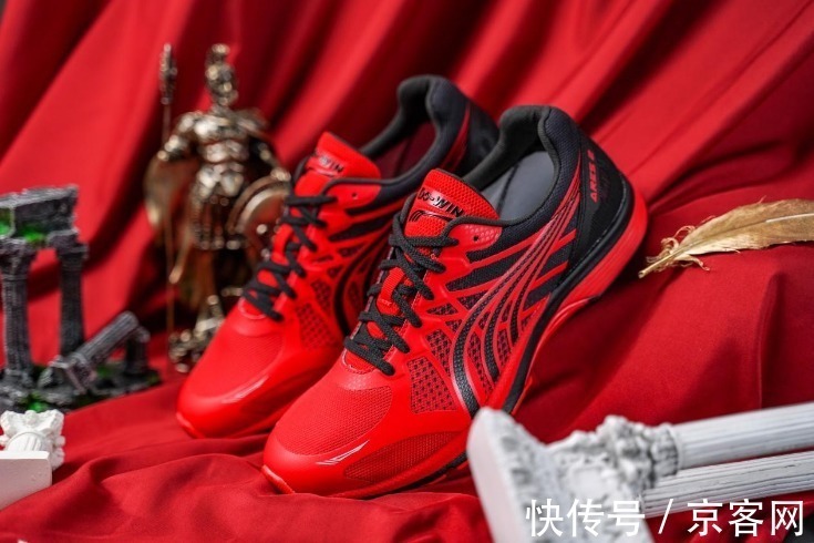 神行者 国产跑鞋推荐,让你更快更轻松地跑完马拉松