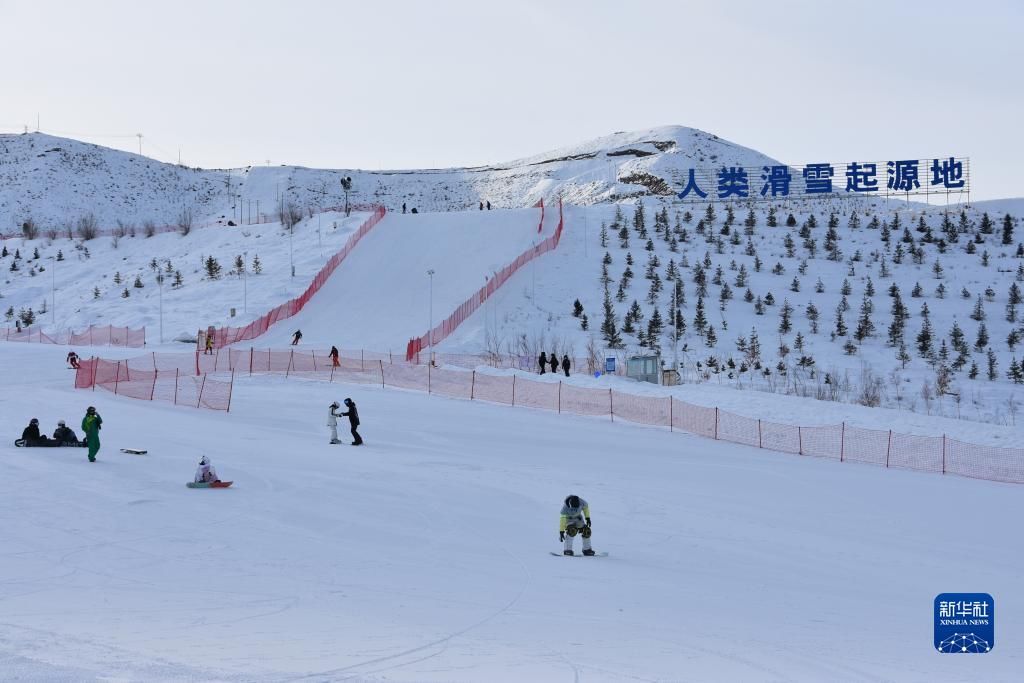 阿勒泰市|新疆阿勒泰：冰雪运动迎新年