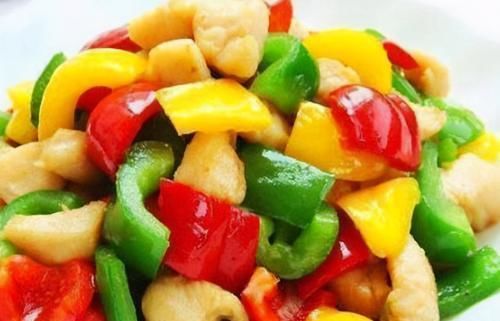 人到中年不妨常吃三种美食，调经补血，润肤美容，肌肤细腻又光滑