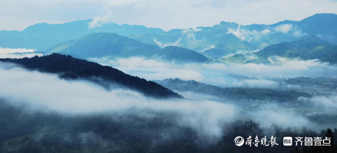 滑翔伞|雨后的宏村滑翔伞培训基地，令人窒息的美