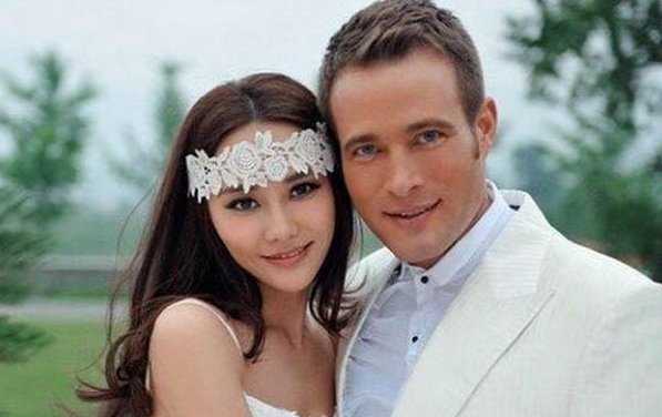 跨國婚姻|撒貝寧綜藝首談家庭，吐槽妻子放任孩子啃拖鞋，東西方教育差異大