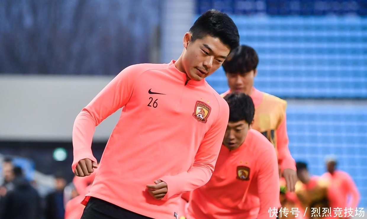 被恒大雪藏整整一年!复出后加盟同城死敌,