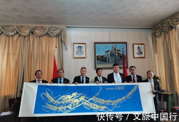 艺术家|中国国画焦墨画虾第一人——石长青(中国国宾礼艺术家)