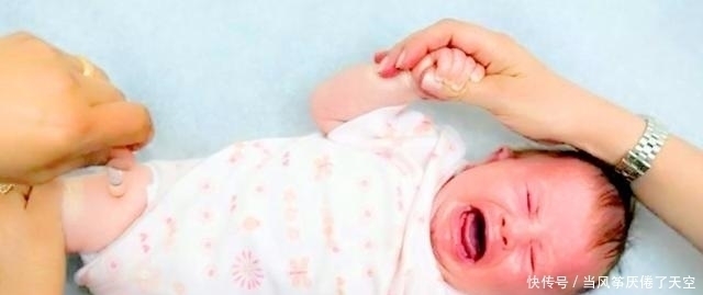 发育|孩子睡觉后常做这4个举动,暗示大脑“发育高”,更易成为小学神