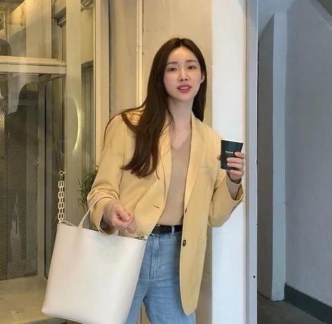 【2021办公室穿搭】日韩大热上班造型，5条穿搭公式变身时尚优雅的气质OL！