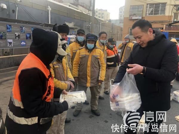 饺子|爱心水饺送到一线 市南区城市美容师吃上小年团圆饭