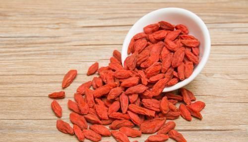 排毒|肝毒“重”的人，身体3处是“黑”的，如果你也有，尽早排毒