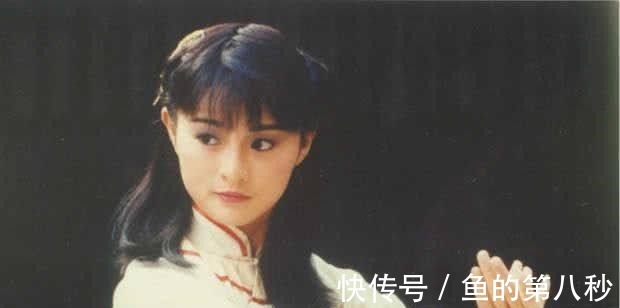 古龙@读者不满意女主角的名字,金庸大笔一挥将其删掉,却造就绝世经典!