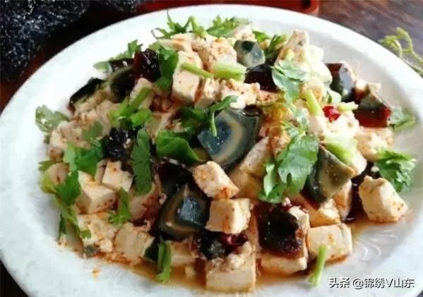 夏天|夏天喝酒配什么香？学会做这12道下酒菜，荤素搭配，喝啥酒都行