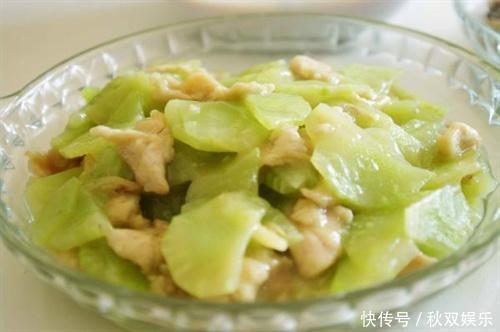 用筷子夹不起的4道菜,花生米没上榜,如果是你,你行吗?