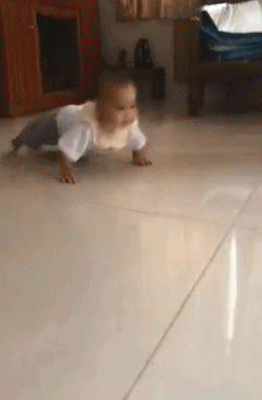 |搞笑GIF:姑娘,你能接受这么大的宝宝吗?