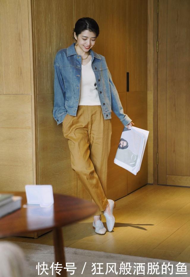 真显|早秋穿卡其色真显白!最美卡其色穿搭攻略来袭,拯救黄黑皮的你
