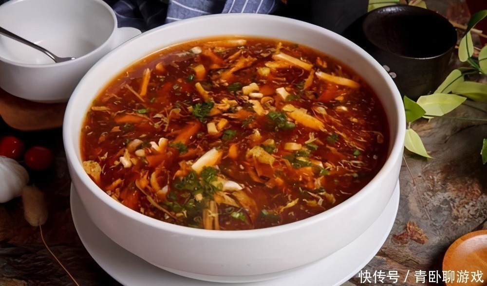 开学前准备的最后一顿大餐，妈妈准备了8道菜，儿子终于不想了