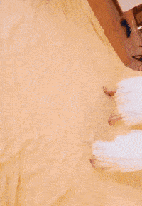 |搞笑GIF:公园里的健身器材已经被大妈们玩坏了