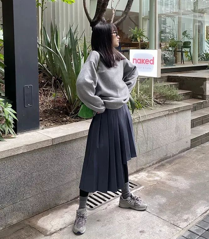 卫衣|卫衣+裙子，卫衣+衬衫，初秋这样穿太好看了