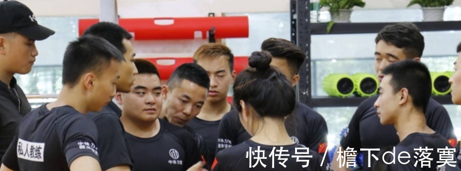 电梯间|有一种绝望叫被7名健身教练堵在电梯间！女孩花钱受罪！