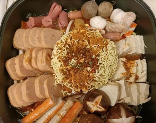  一个人在家也可以吃部队火锅了