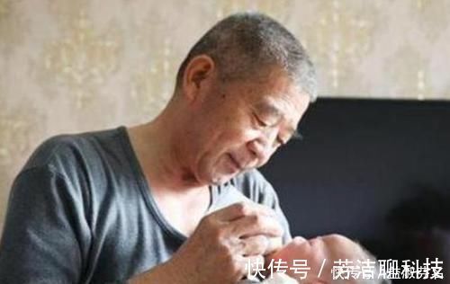 二胎政策|67岁高龄妈妈执意生三胎,不惜与子女断绝关系,如今被现实打败