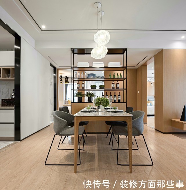 背景墙|98平将木质元素与蓝色融入细节,有质感