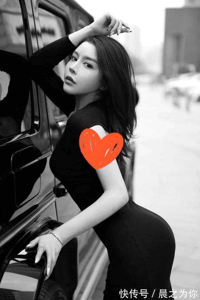 cindy|E杯胸、蚂蚁腰、蜜桃臀三连击！这个99年国产健身女神简直太撩了