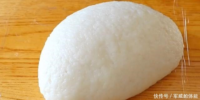 糯米和它搭配一起吃,香甜软糯,隔三差五吃一回,孩子个子蹬蹬长